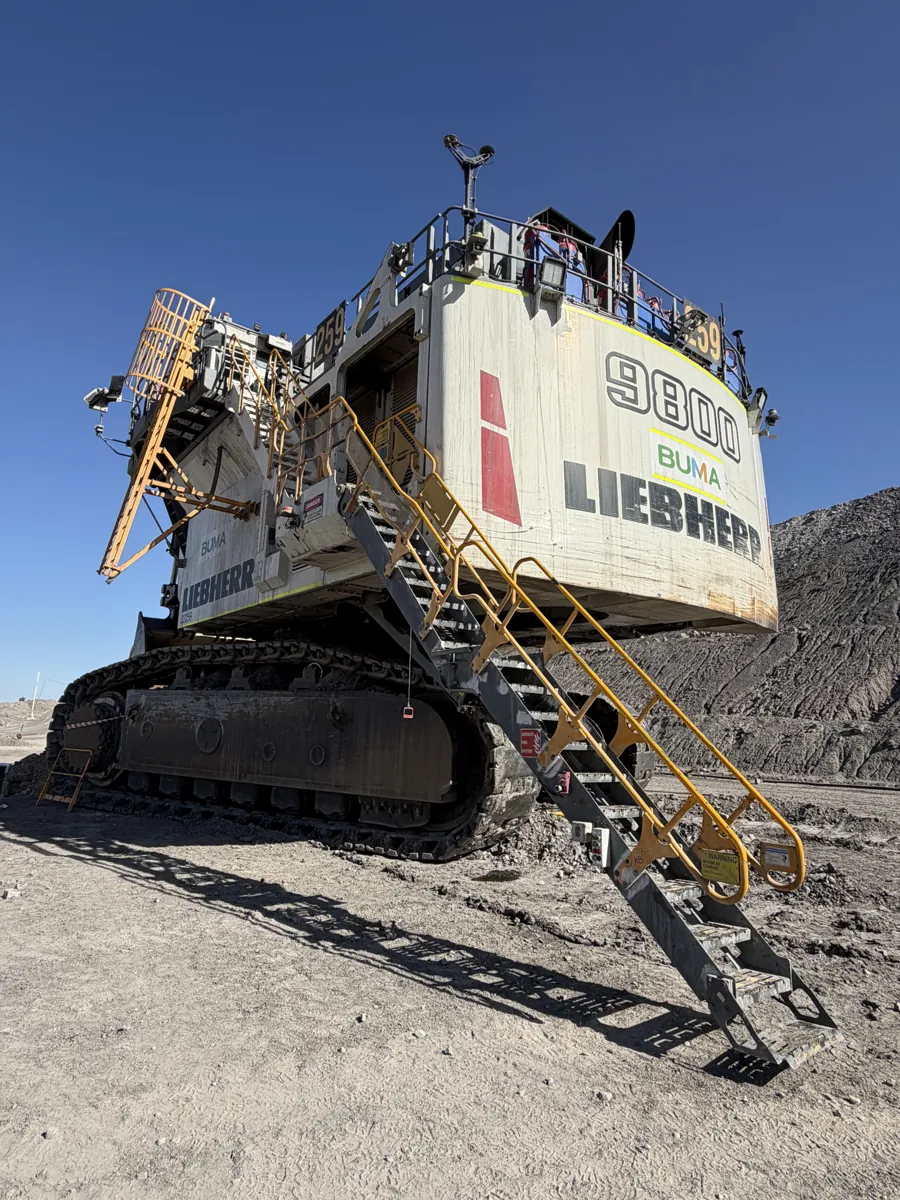 Liebherr R 9800 excavator